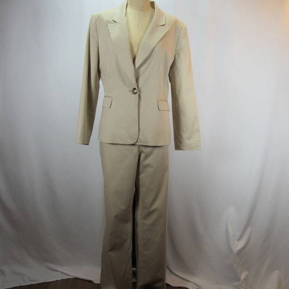 Tahari Pants - Tahari ASL Khaki Beige 2 Piece Pant Suit Blazer